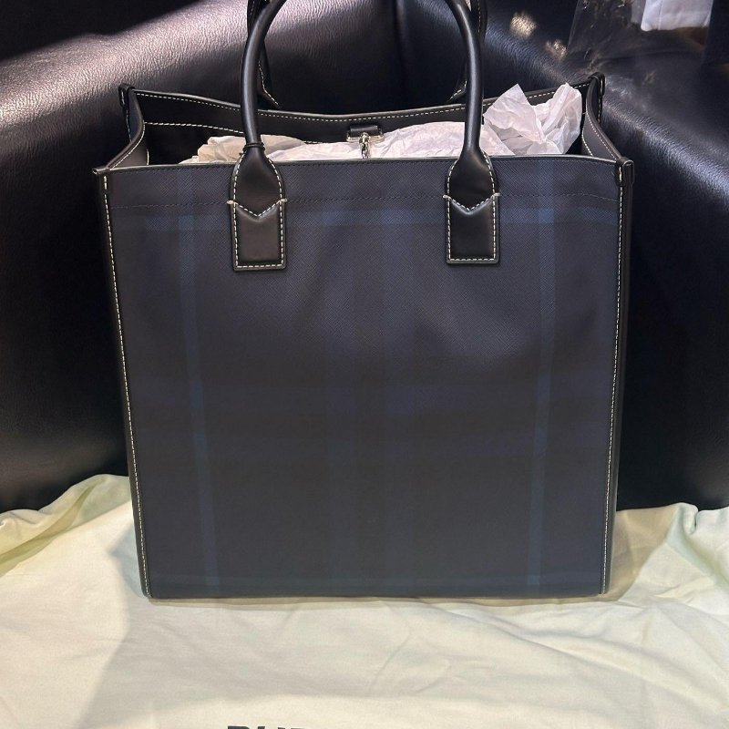 💎Han's house精品服飾💎Burberry 格紋 牛皮 可拆肩帶 托特 包 義大利製 現貨 原價59000-3