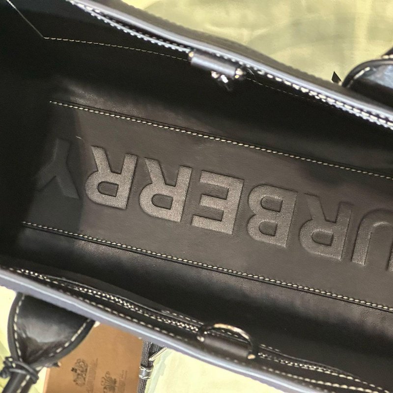 💎Han's house精品服飾💎Burberry 格紋 牛皮 可拆肩帶 托特 包 義大利製 現貨 原價59000-5