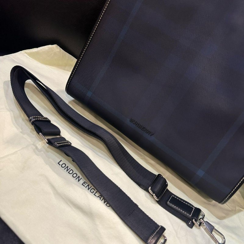 💎Han's house精品服飾💎Burberry 格紋 牛皮 可拆肩帶 托特 包 義大利製 現貨 原價59000-6