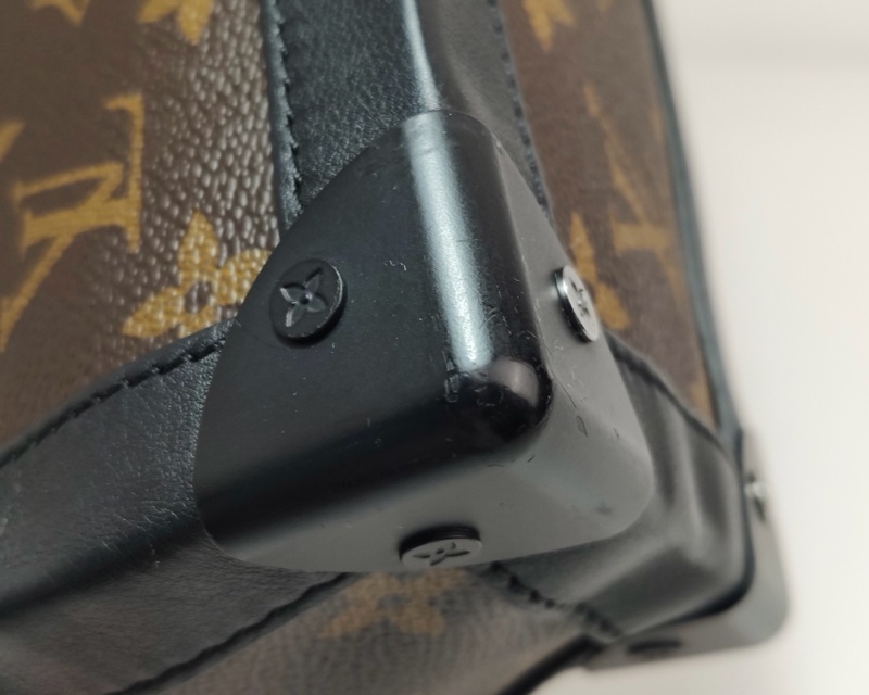 Louis Vuitton Soft Trunk (M44478) 原花拉鍊斜背方盒包-6