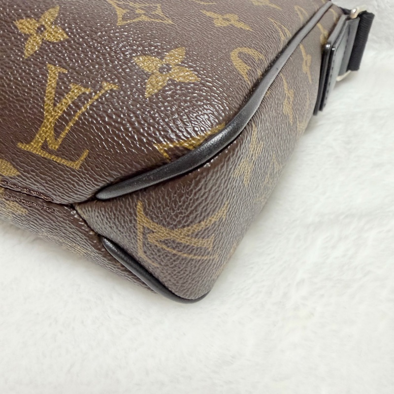 ▫️95成新▫️LV男生老花斜背包郵差包翻蓋包-10