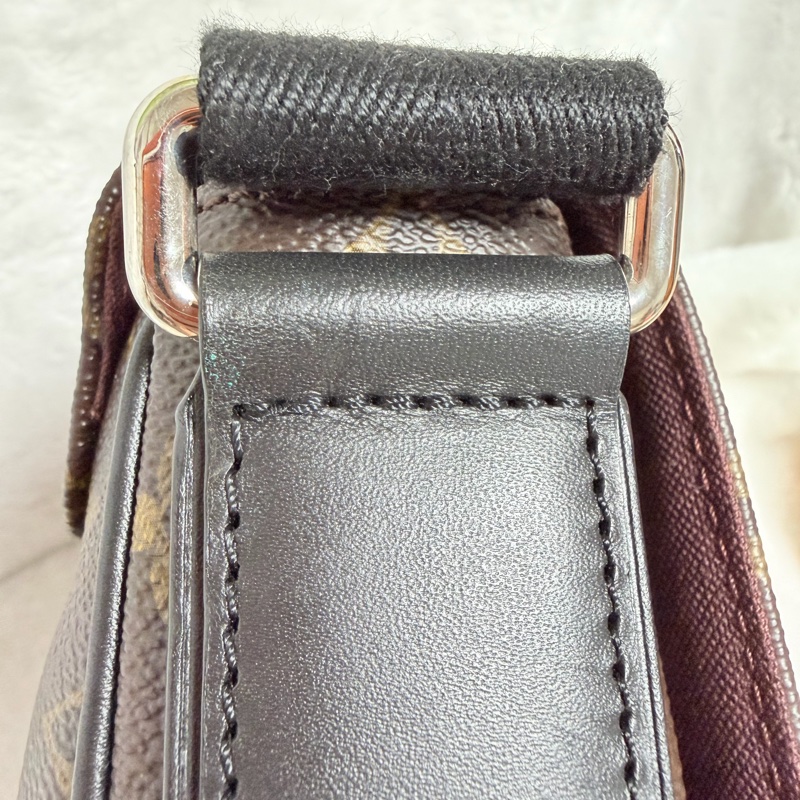 ▫️95成新▫️LV男生老花斜背包郵差包翻蓋包-22