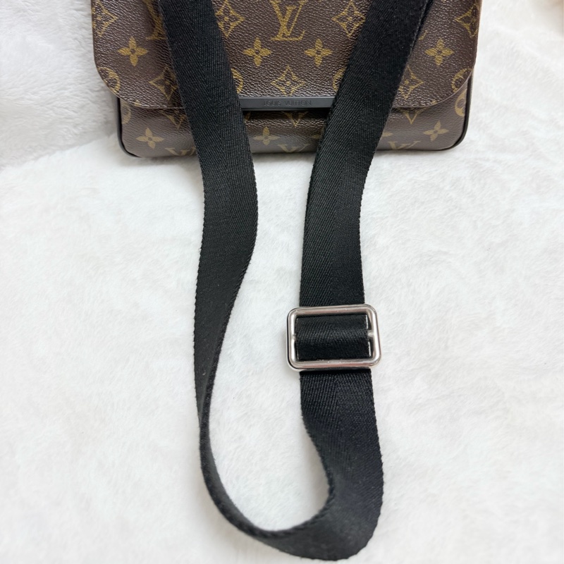 ▫️95成新▫️LV男生老花斜背包郵差包翻蓋包-30