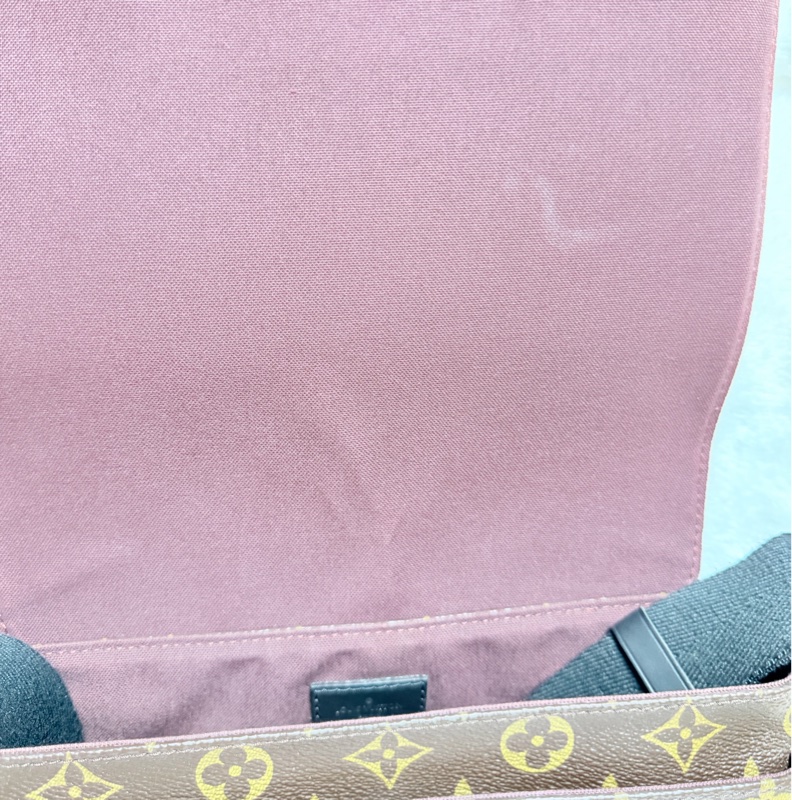 ▫️95成新▫️LV男生老花斜背包郵差包翻蓋包-33