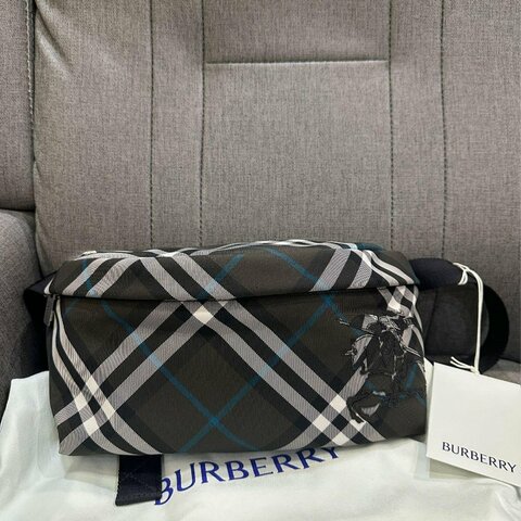 💎Han's house精品服飾💎burberry 刺繡 戰馬 腰包 意大利製 現貨 原價32500