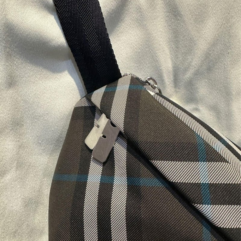 💎Han's house精品服飾💎burberry 刺繡 戰馬 腰包 意大利製 現貨 原價32500-3