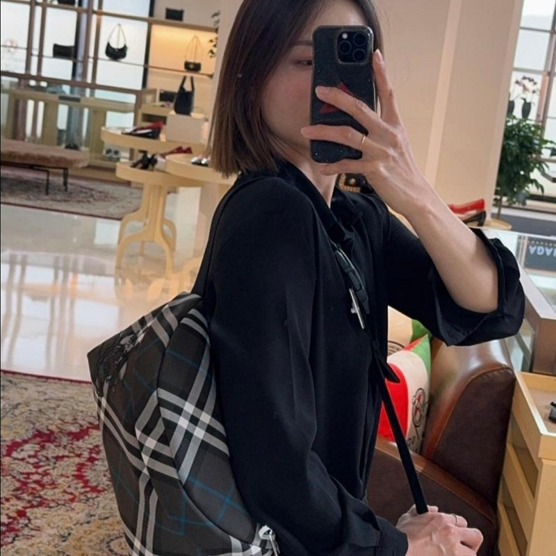 💎Han's house精品服飾💎burberry 刺繡 戰馬 腰包 意大利製 現貨 原價32500-7