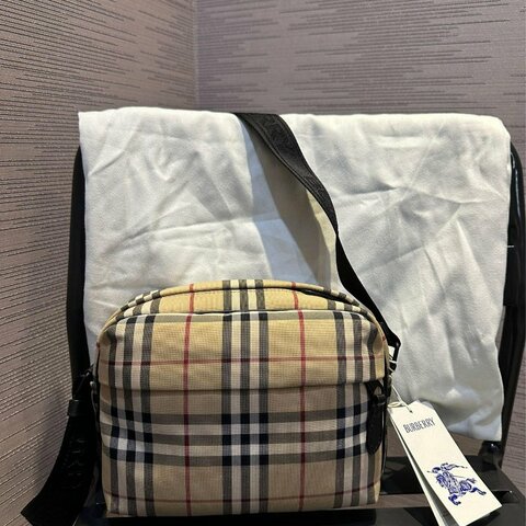 💎Han's house精品服飾💎BURBERRY Paddy 格紋 相機包 現貨 原價36900