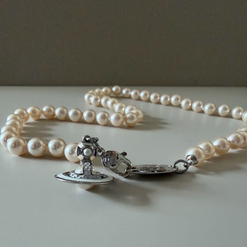 Vivienne Westwood🪐奶油珍珠x立體小土星 Simonetta Pearl Choker-3
