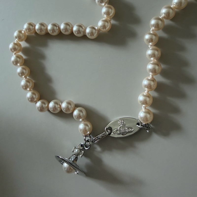 Vivienne Westwood🪐奶油珍珠x立體小土星 Simonetta Pearl Choker-6