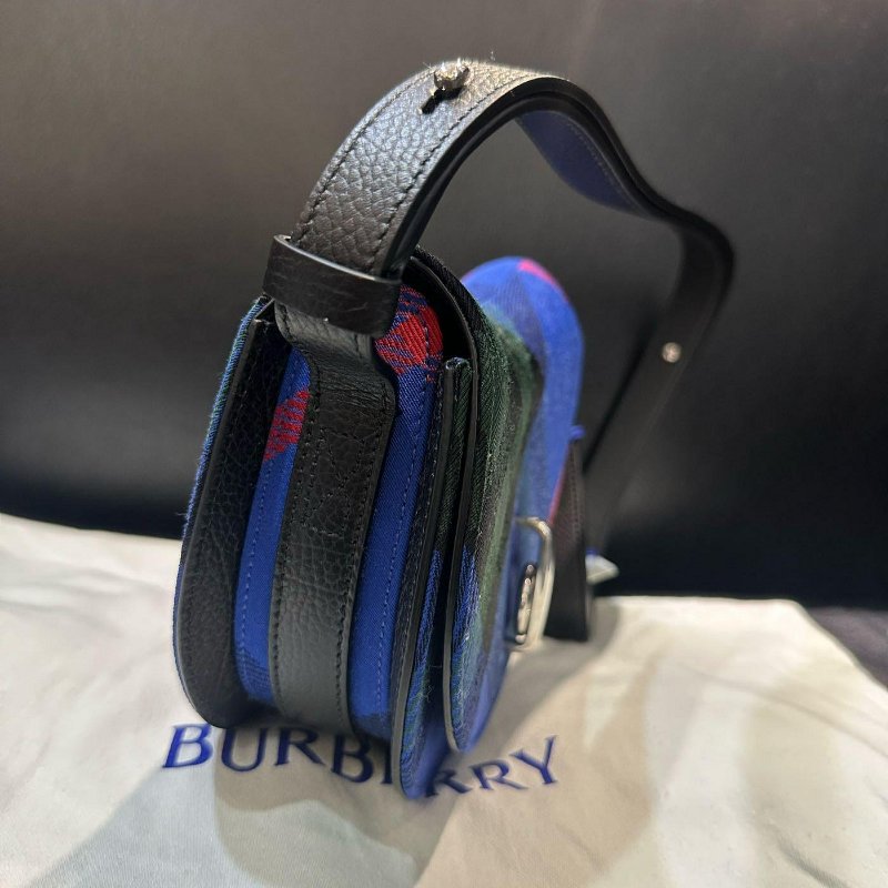 💎Han's house精品服飾💎BURBERRY 迷你 Rocking Horse 包 現貨 原價59000-7