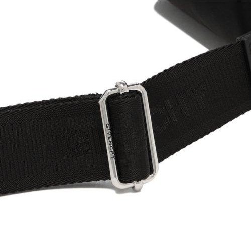 💎Han's house精品服飾💎GIVENCHY 紀梵希 尼龍 斜背包 腰包 原價39500-1