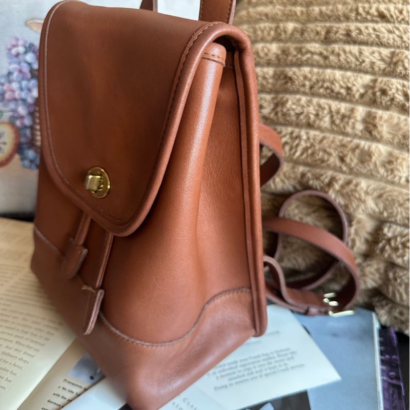 蔻馳 中古後背包 後背包 後背包 雙肩包 皮革 美式靈魂 中古  中古包背囊 經典款 迷你  美式復古 vintage coach mini backpack-16
