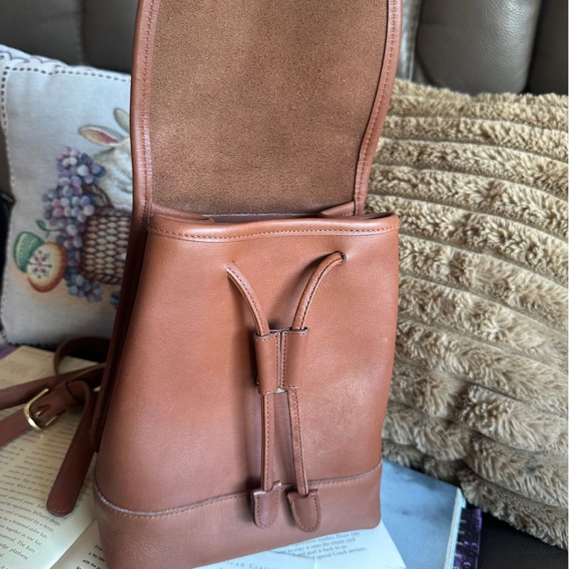 蔻馳 中古後背包 後背包 後背包 雙肩包 皮革 美式靈魂 中古  中古包背囊 經典款 迷你  美式復古 vintage coach mini backpack-19