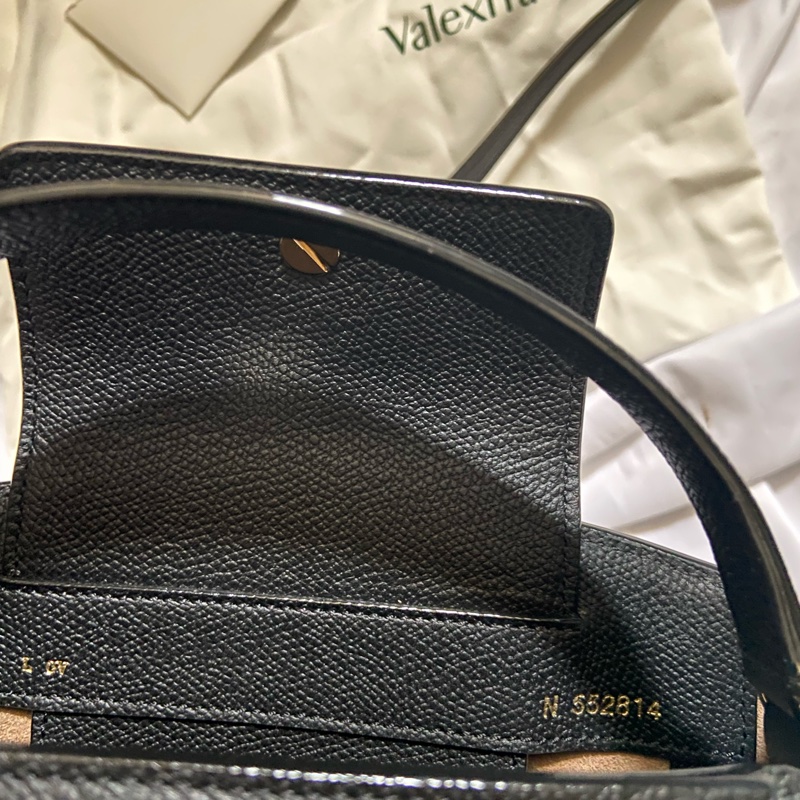 全新Valextra micro brera bag 黑色  （新版）-7
