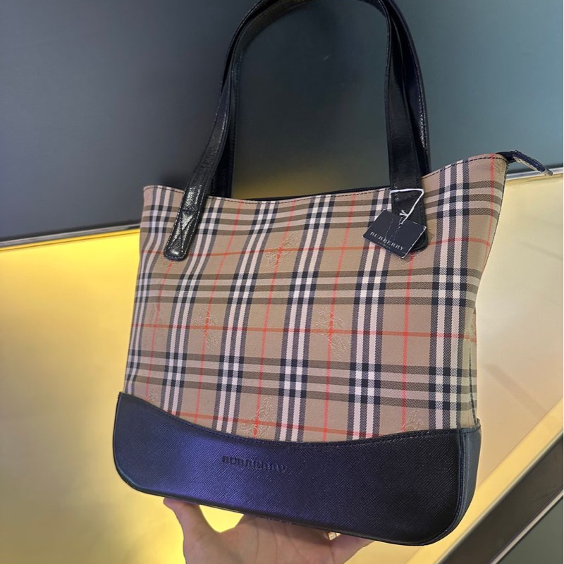 博柏利 托特包 手提包 很新 腋下包 側背包  英倫風 黑色皮革老花 米色底格紋帆布 中古包 復古包 古董包 burberry nova check shoulder bag tote bag-18