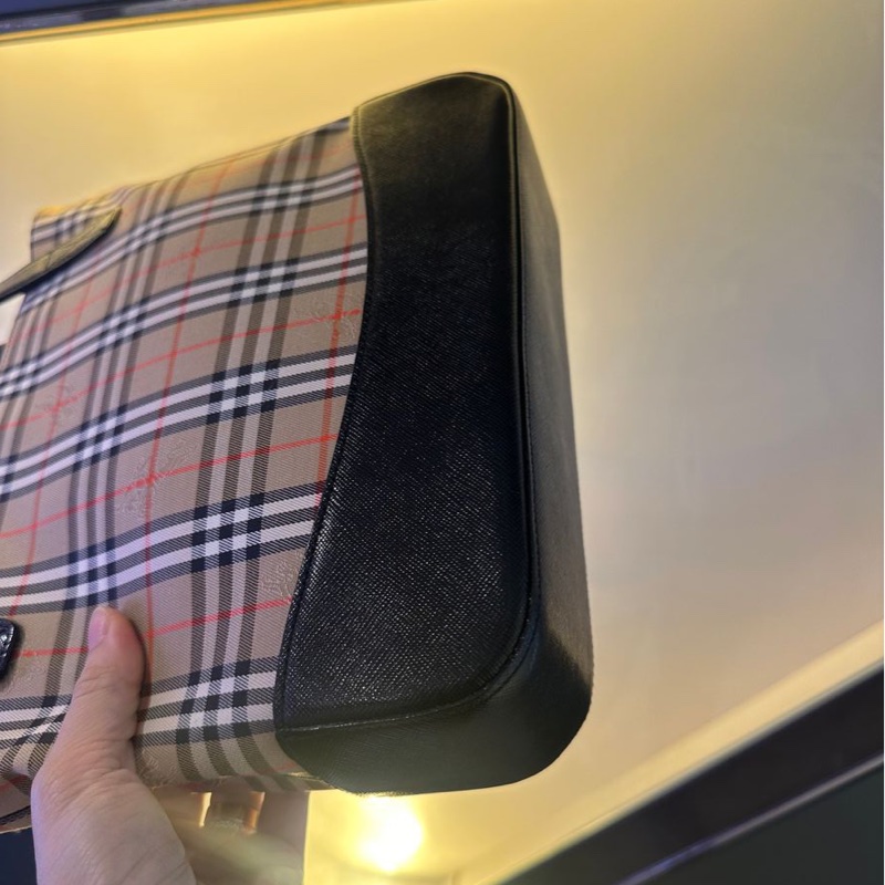 博柏利 托特包 手提包 很新 腋下包 側背包  英倫風 黑色皮革老花 米色底格紋帆布 中古包 復古包 古董包 burberry nova check shoulder bag tote bag-21