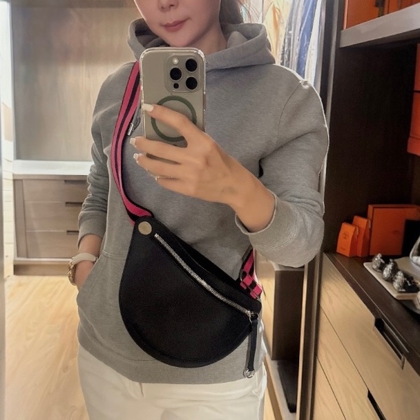 Hermes 97.98新閒置(2023年購入B刻)Petite Course月亮馬鞍包-9