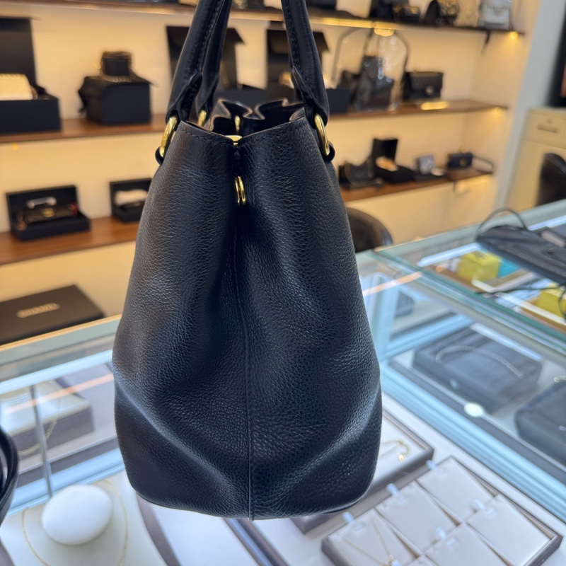 Prada 普拉達 荔枝紋軟皮 黑金殺手包 底長31cm-2