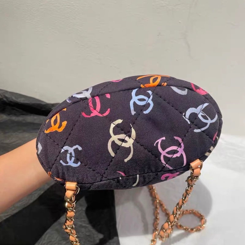 Chanel 彩色logo塗鴉抽繩後背包17×22cm 98新配件塵袋-6