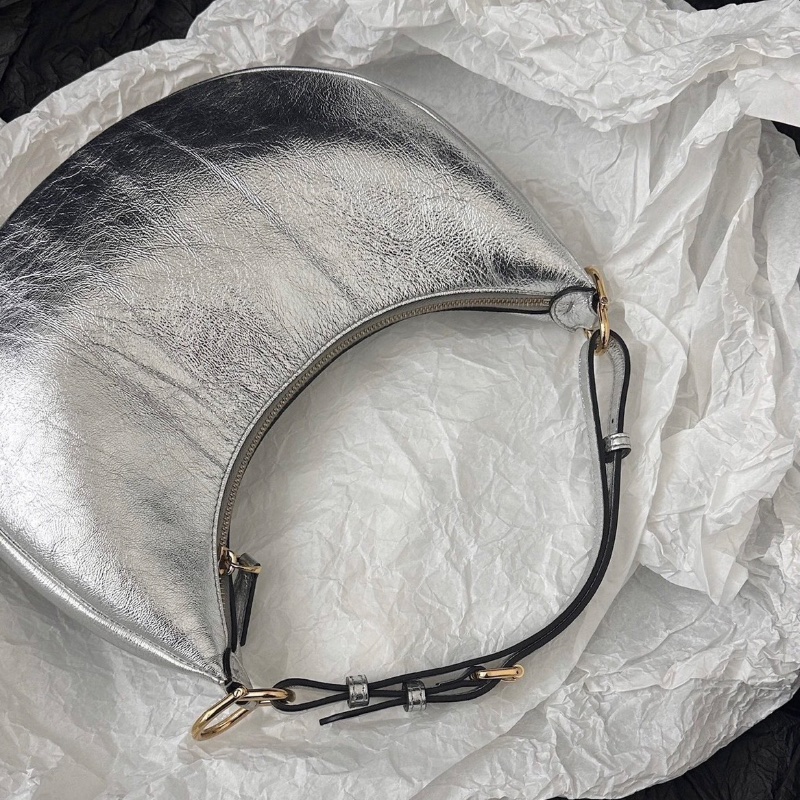 Fendi praphy 銀色腋下包 29*24 98新配件塵袋-5