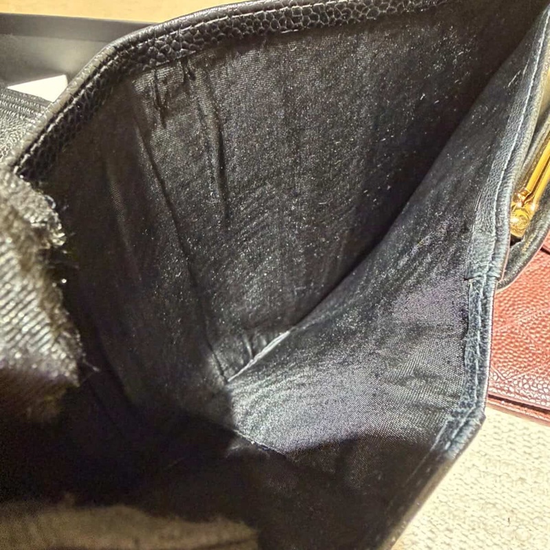 Chanel絕版大雙c 黑魚子醬 釦式長夾-23