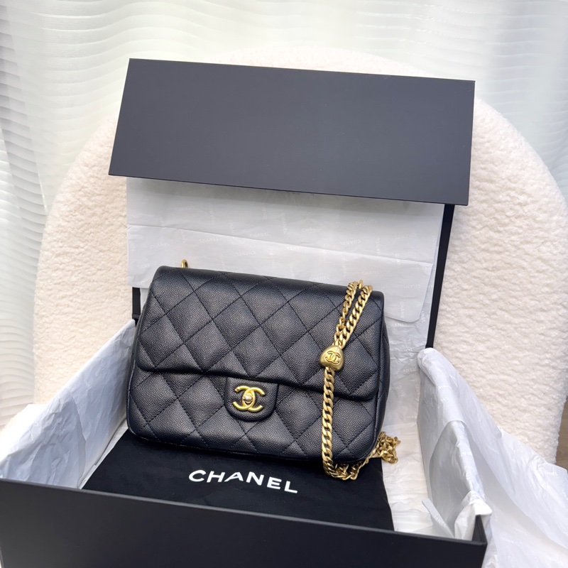 香奈兒cf方胖子 Chanel 23P黑金荔枝牛愛心調節釦肩背包AS3921 近新閒置品🖤可送禮-12