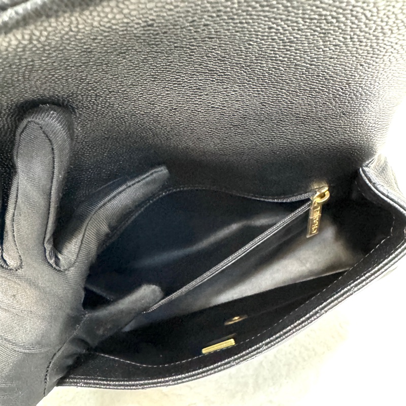 香奈兒cf方胖子 Chanel 23P黑金荔枝牛愛心調節釦肩背包AS3921 近新閒置品🖤可送禮-17