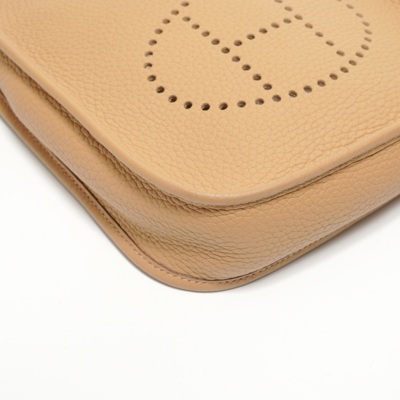 愛馬仕 Evelyne TPM Taurillon 皮革肩背包，B 印記，米色-4