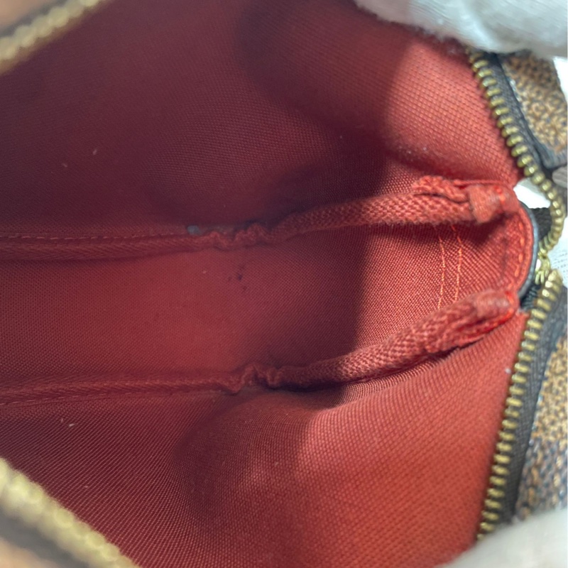 LV 棋盤格小方胖-10