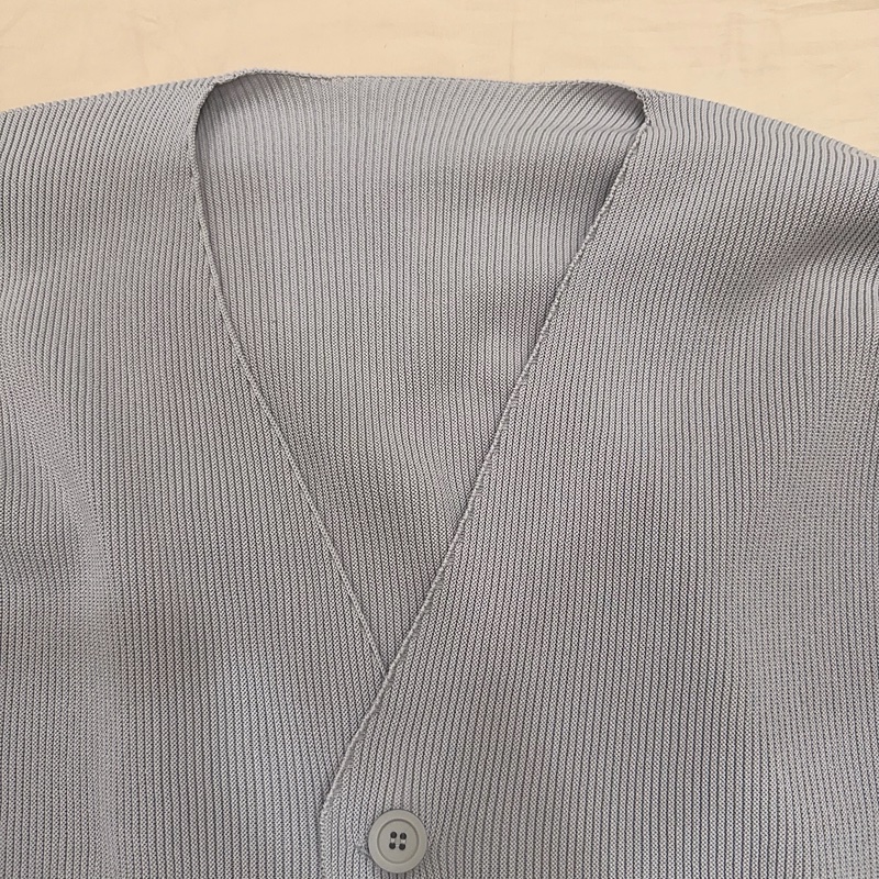 Homme Plisse V領鈕扣開襟衫-3