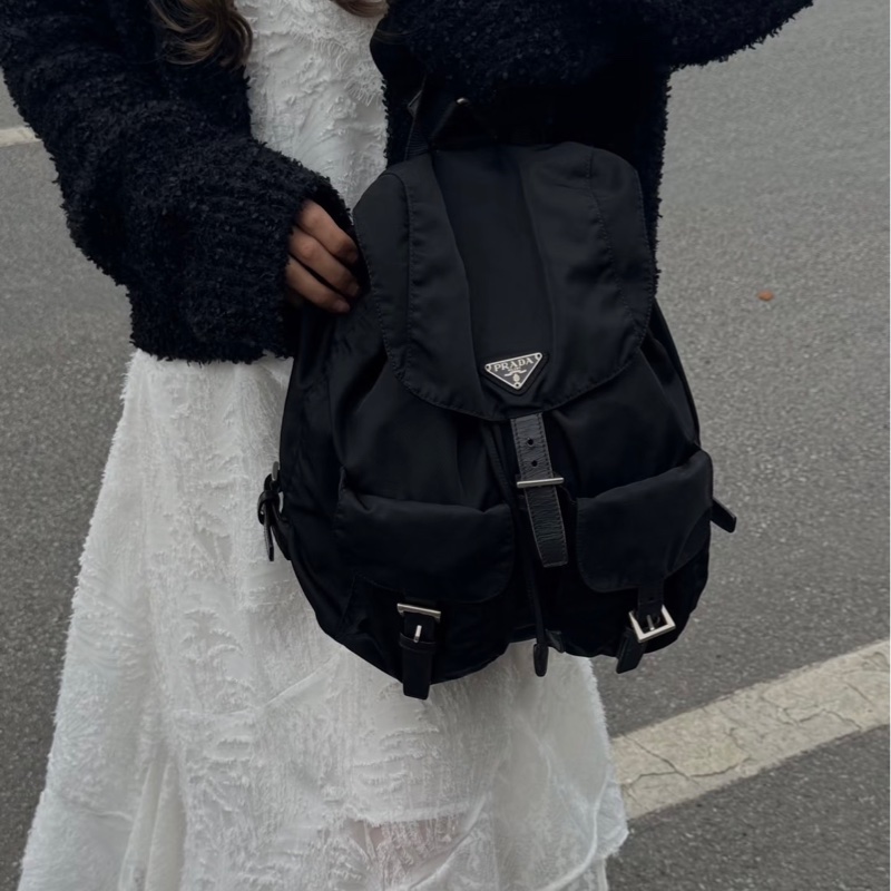 Prada 降落傘尼龍後背包中號(附保卡)-2
