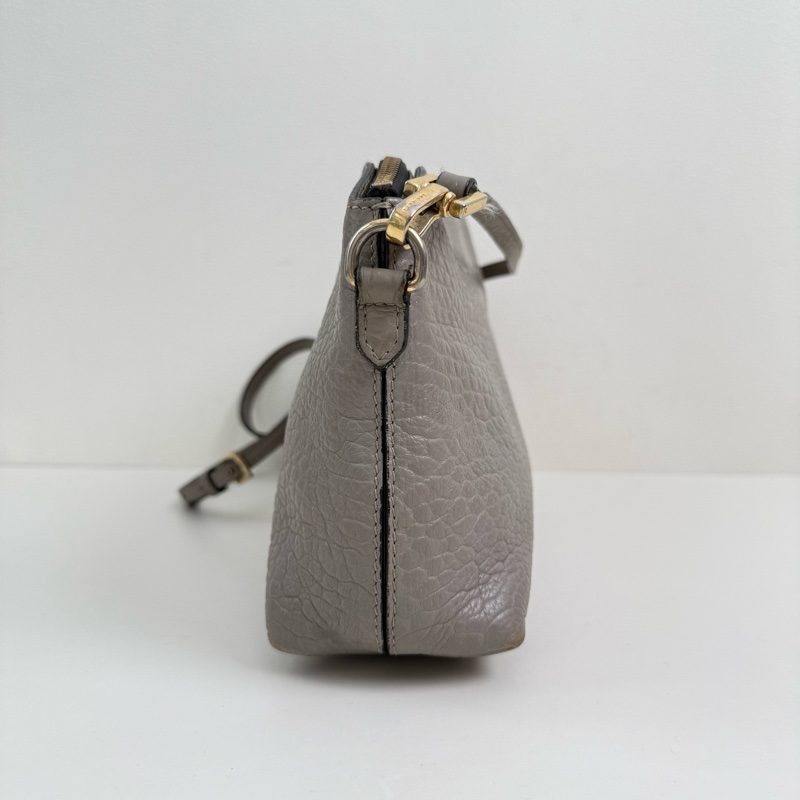 Burberry/博柏利 牛皮 斜挎包 金扣-4