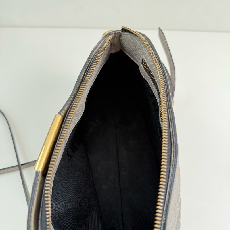 Burberry/博柏利 牛皮 斜挎包 金扣-6