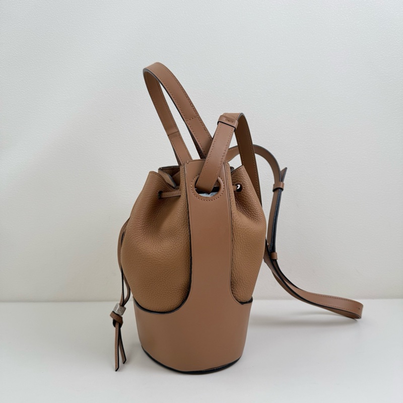 羅意威/Loewe 卡其色牛皮抽繩斜挎包-4