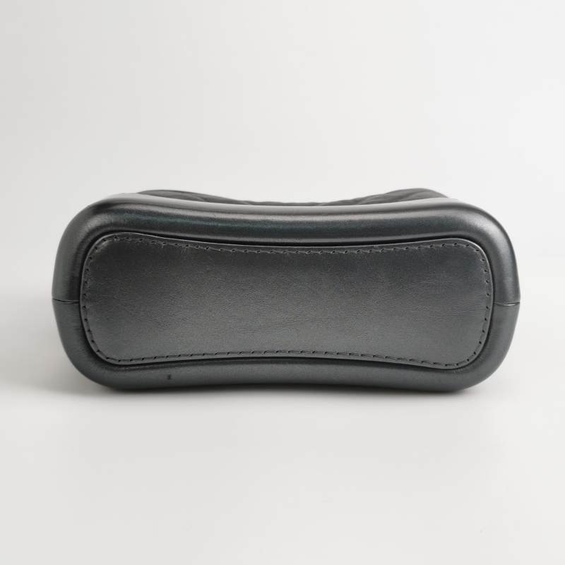 Chanel Gabrielle流浪包小號油蠟皮V紋絎縫雙鏈設計單肩包斜挎包-5