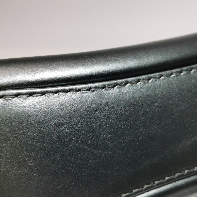 Chanel Gabrielle流浪包小號油蠟皮V紋絎縫雙鏈設計單肩包斜挎包-17