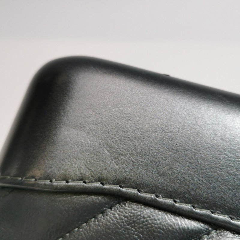 Chanel Gabrielle流浪包小號油蠟皮V紋絎縫雙鏈設計單肩包斜挎包-18