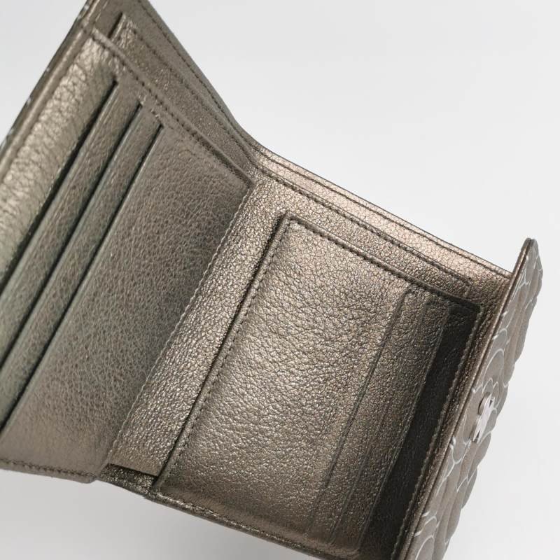 Chanel磨砂皮純色山茶花印花雙Clogo皮夾-5