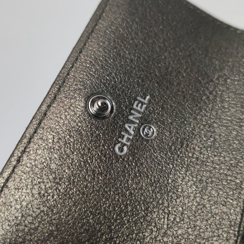 Chanel磨砂皮純色山茶花印花雙Clogo皮夾-11