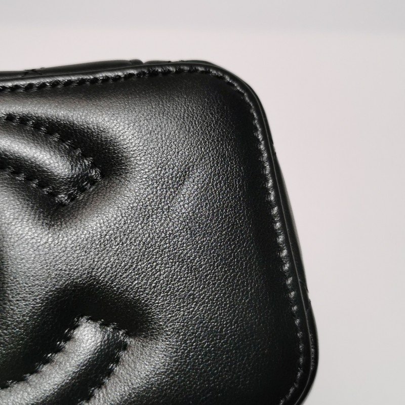 ChanelVanity Case羊皮純色菱格絎縫金球雙C標 識斜背包單肩包-12