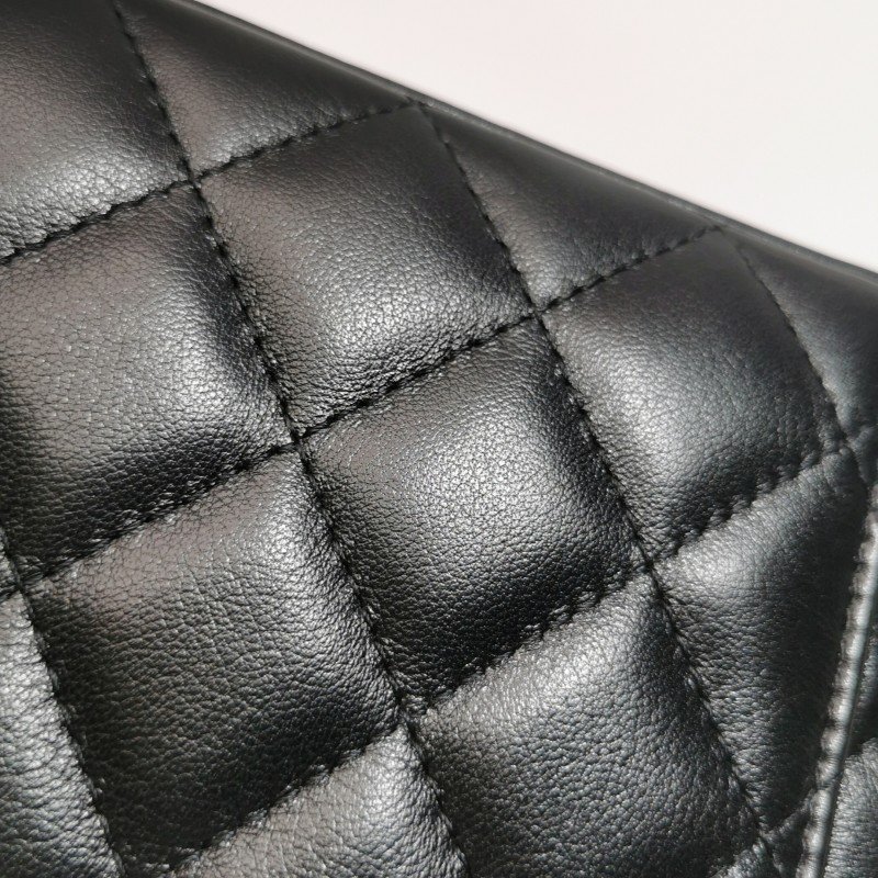 ChanelVanity Case羊皮純色菱格絎縫金球雙C標 識斜背包單肩包-13