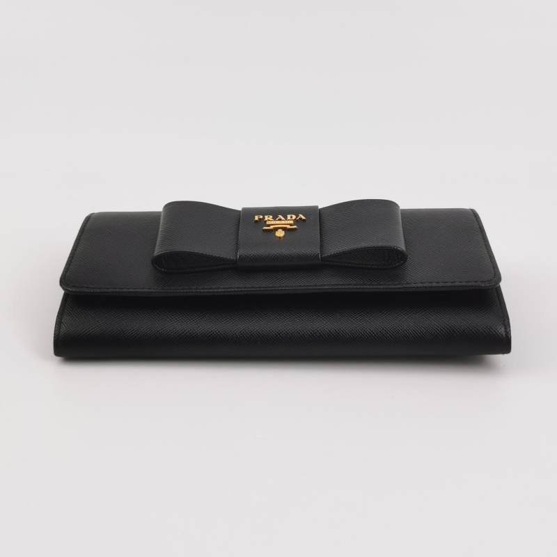 Prada牛皮純色字母Logo蝴蝶結裝飾皮夾-4