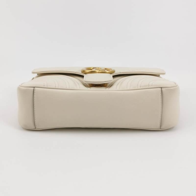 Gucci GG Marmont中型牛皮V紋絎縫雙G標誌口 蓋包肩背包-5