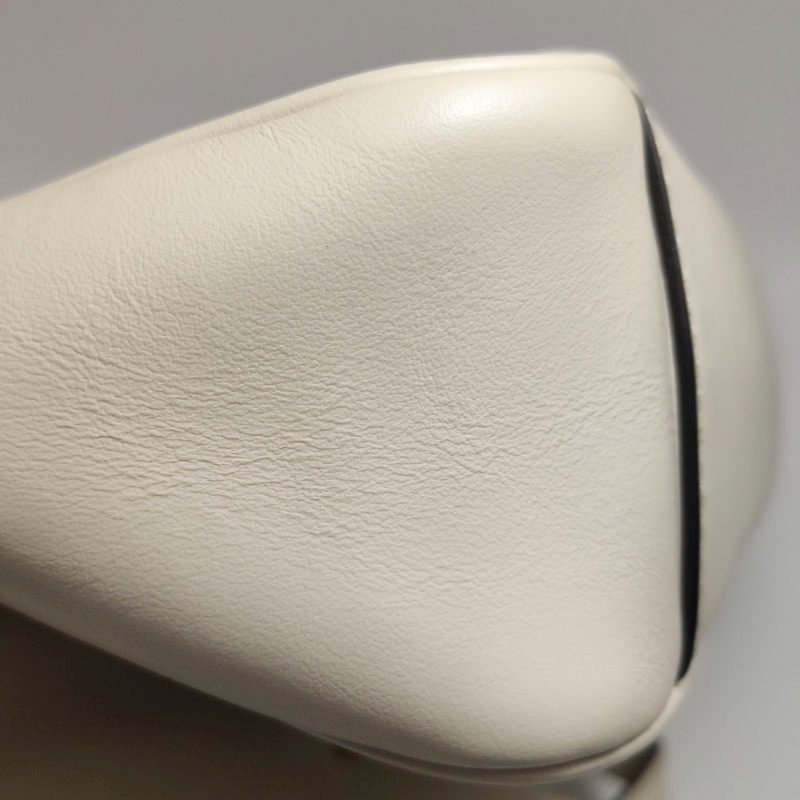 Gucci GG Marmont中型牛皮V紋絎縫雙G標誌口 蓋包肩背包-17