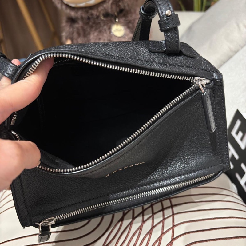 Givenchy Pandora Mini Crossbody Bag 黑色,-9
