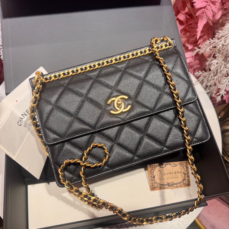 Chanel 黑金荔枝皮斜背包/王吉娜古董精品-0