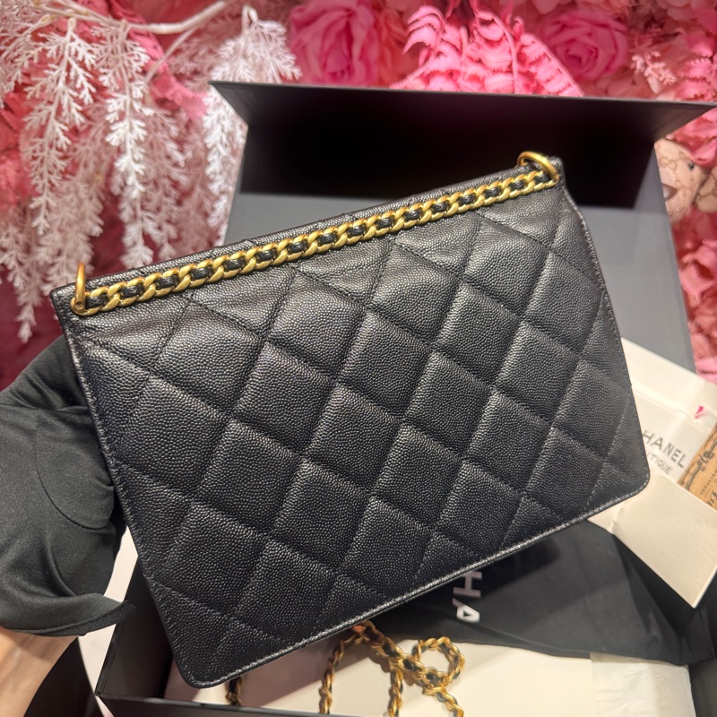 Chanel 黑金荔枝皮斜背包/王吉娜古董精品-3