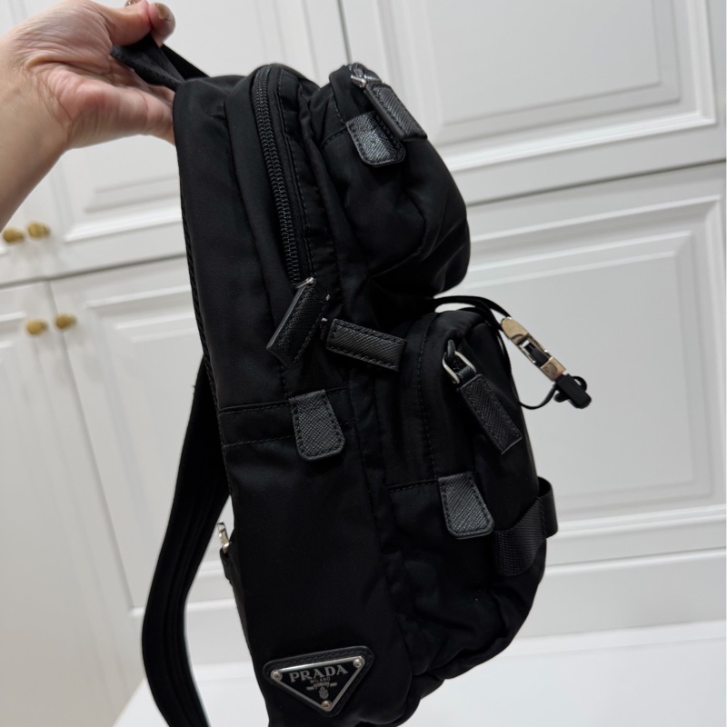 PRADA Re-Nylon 黑色 尼龍 十字紋 皮革 胸包 胸口包 斜背包 側背包 肩背包 腰包-13