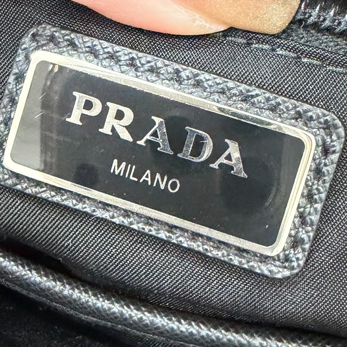 PRADA Re-Nylon 黑色 尼龍 十字紋 皮革 胸包 胸口包 斜背包 側背包 肩背包 腰包-32